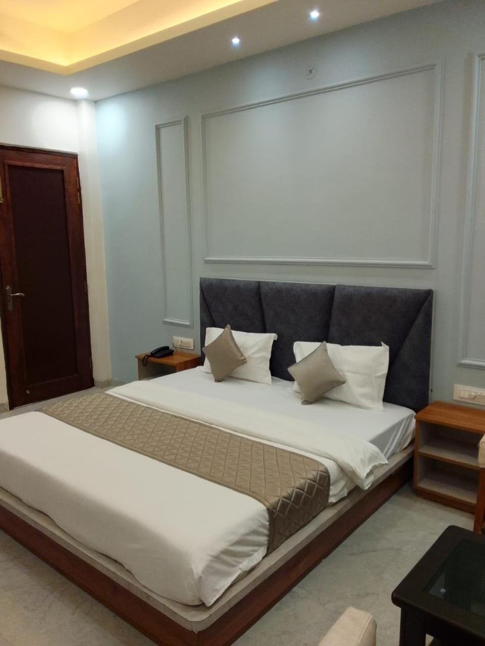 The Grand View Hotel Baijnāth Kültér fotó